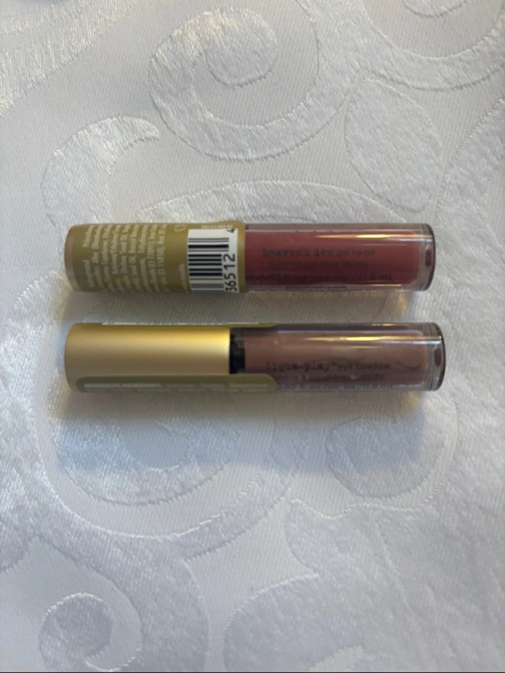 Stila heavens dew gel lip oil, and Stila liqua-play eye shadow - Picture 2 of 2